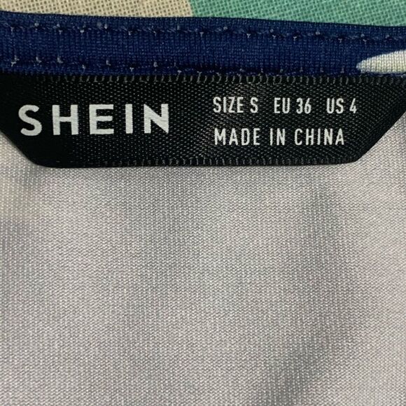 Shein blue daisy cropped  top, S - Picture 5 of 6